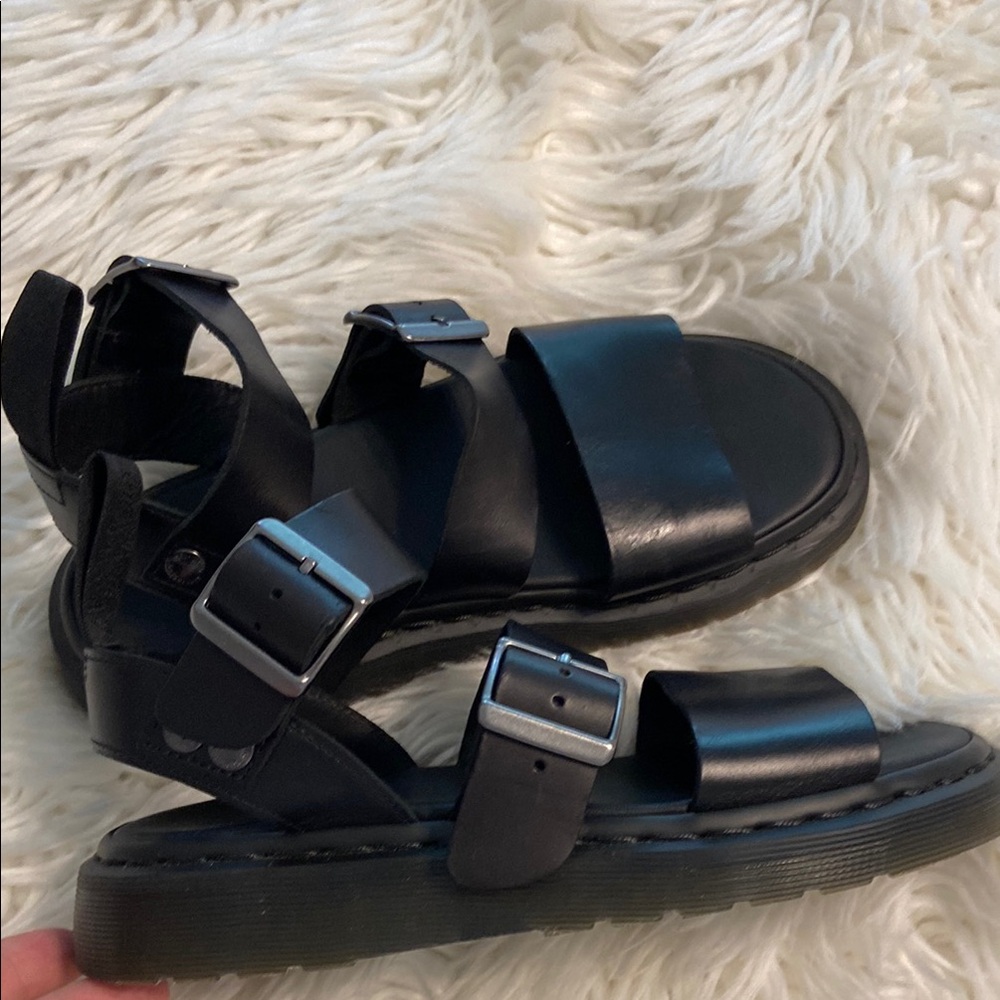 Dr Martens Air Whiz  Black Strappy Sandals with Buckles size 6 excellent cond
